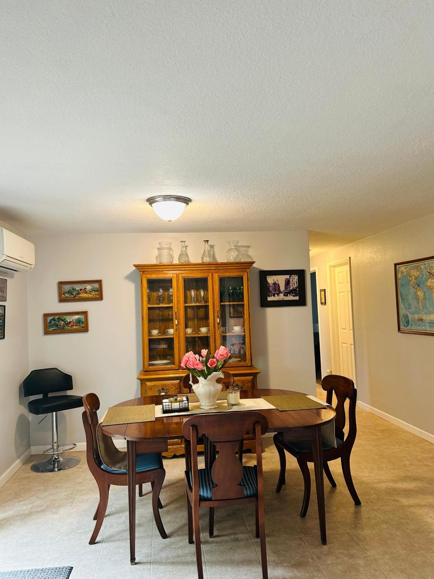 Emerald City 3 Bedroom 1 Bath Home Γιουτζίν Εξωτερικό φωτογραφία