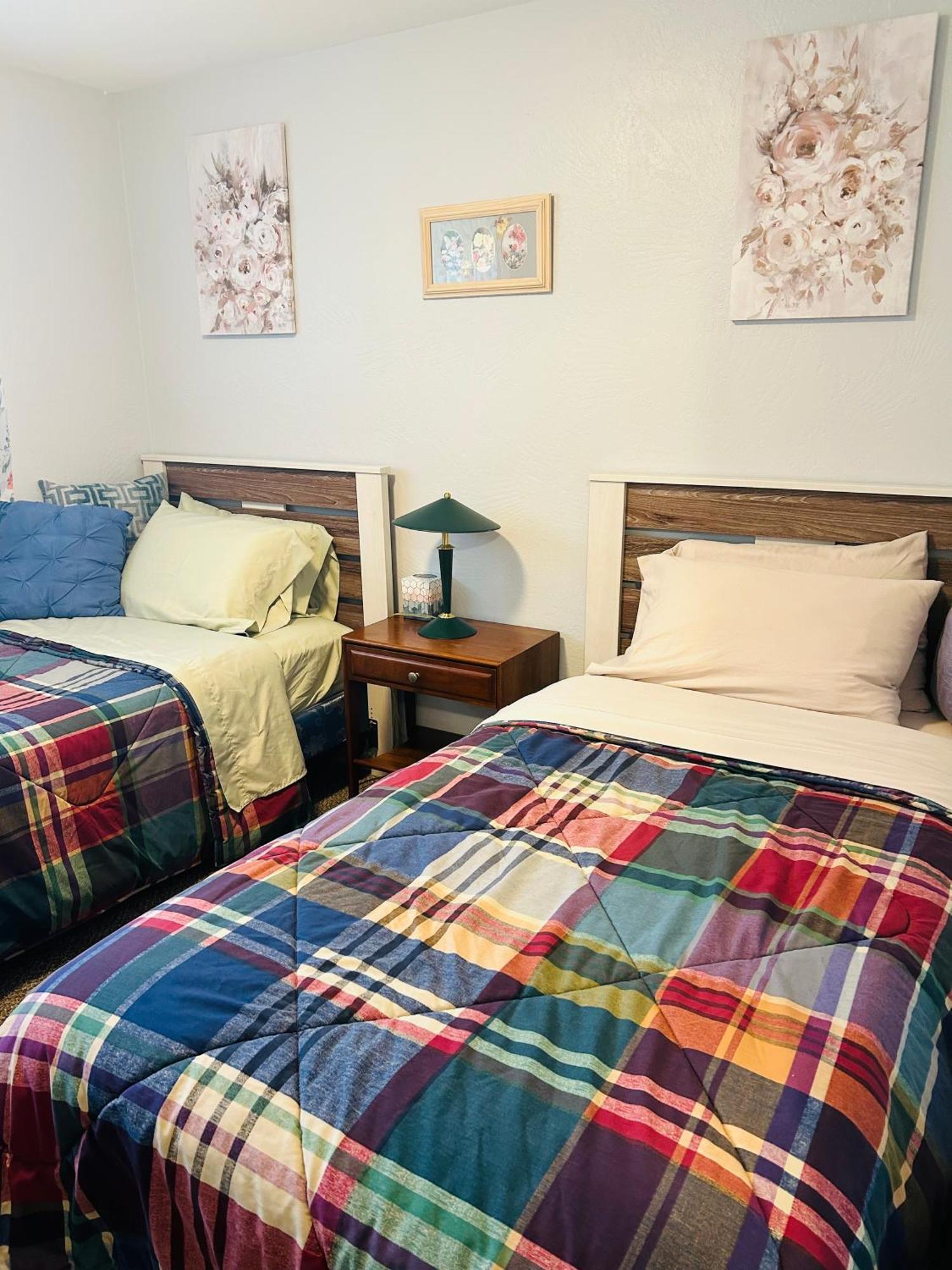 Emerald City 3 Bedroom 1 Bath Home Γιουτζίν Εξωτερικό φωτογραφία