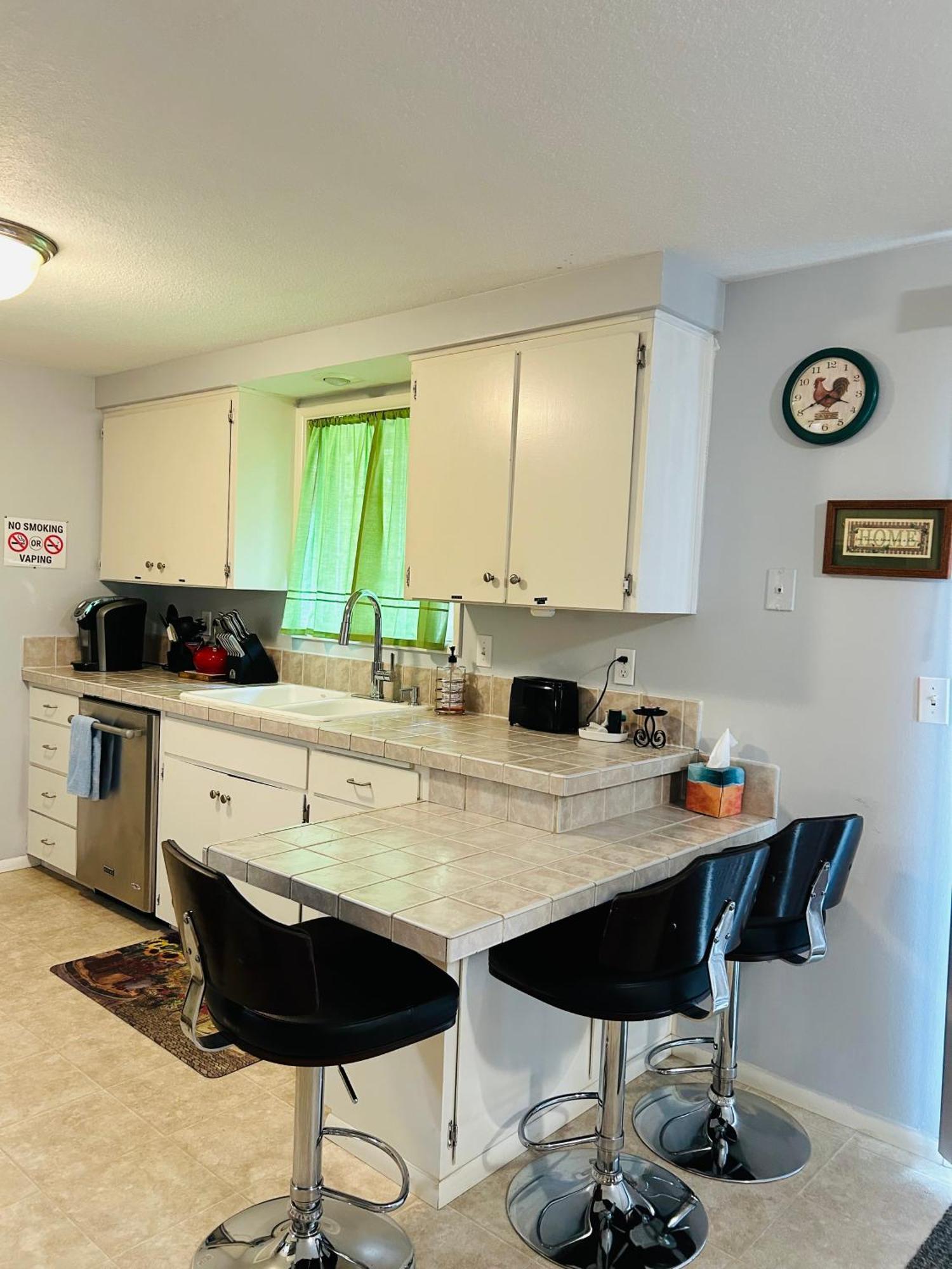 Emerald City 3 Bedroom 1 Bath Home Γιουτζίν Εξωτερικό φωτογραφία