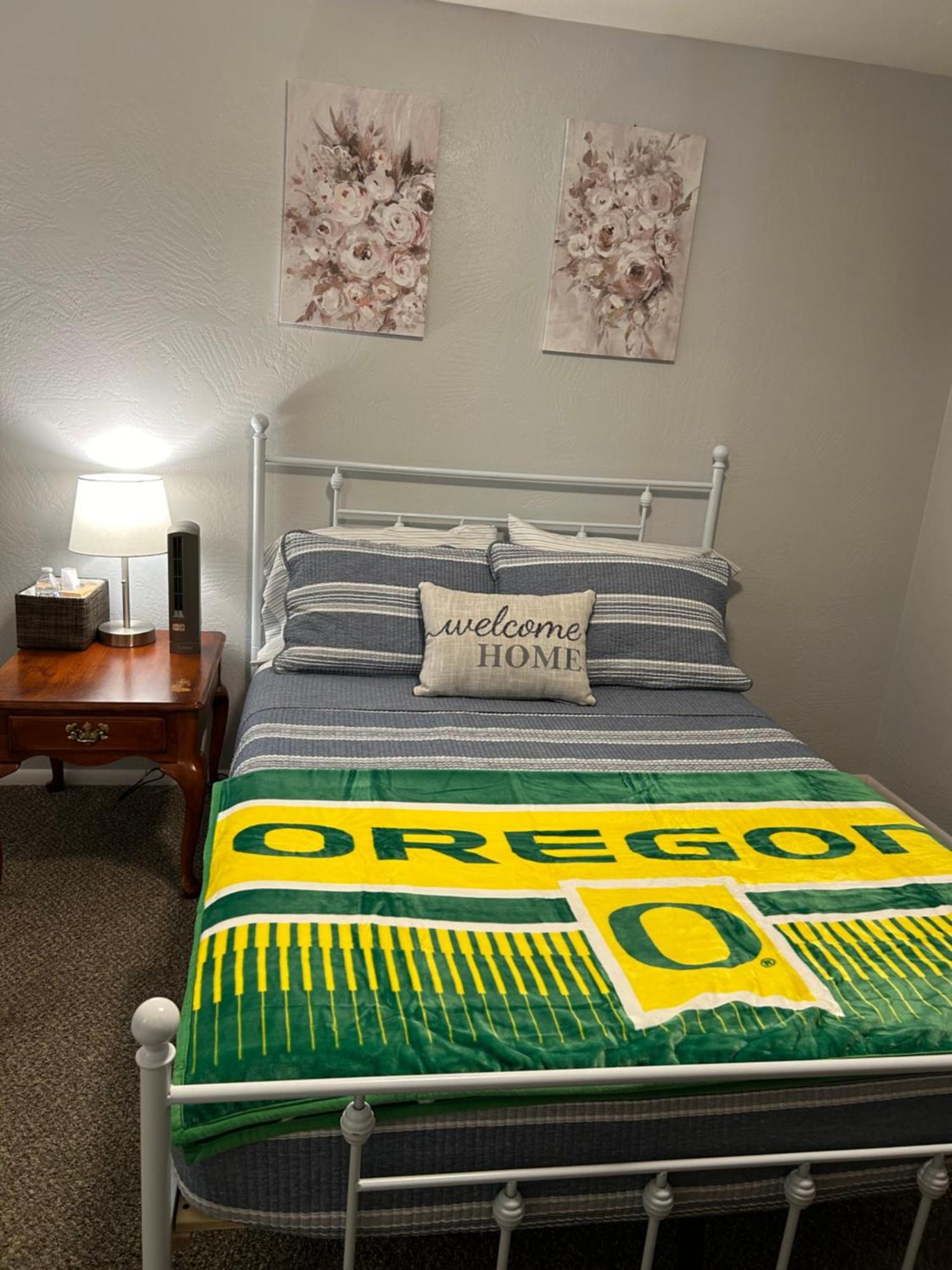 Emerald City 3 Bedroom 1 Bath Home Γιουτζίν Εξωτερικό φωτογραφία